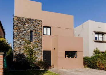 Casa Country Altos del Cevil I
